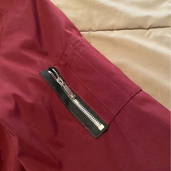 👗 Sandbank Sandmore Maroon Bomber Jacket - Picture 5 of 7